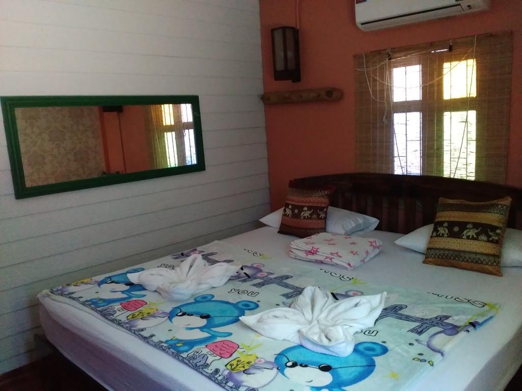 Хостел Green House Backpacker Чиангмай Экстерьер фото